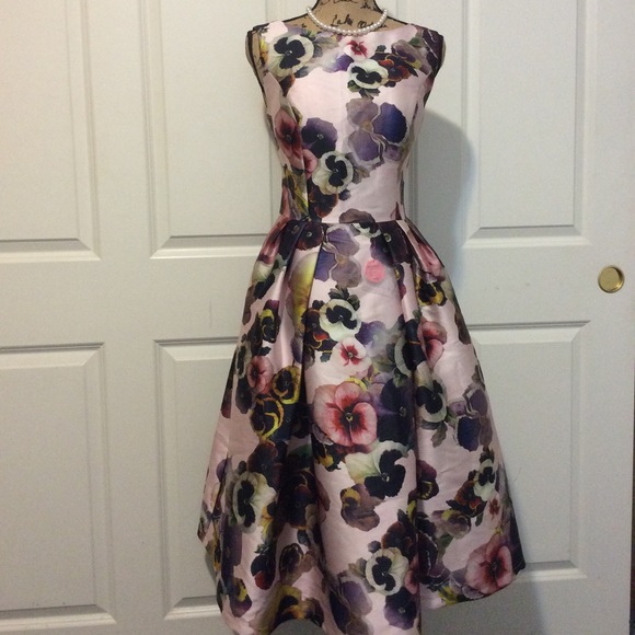 Chi Chi London Dresses & Skirts - NEW. Chichi London.  Floral dress 😃 price firm 😃